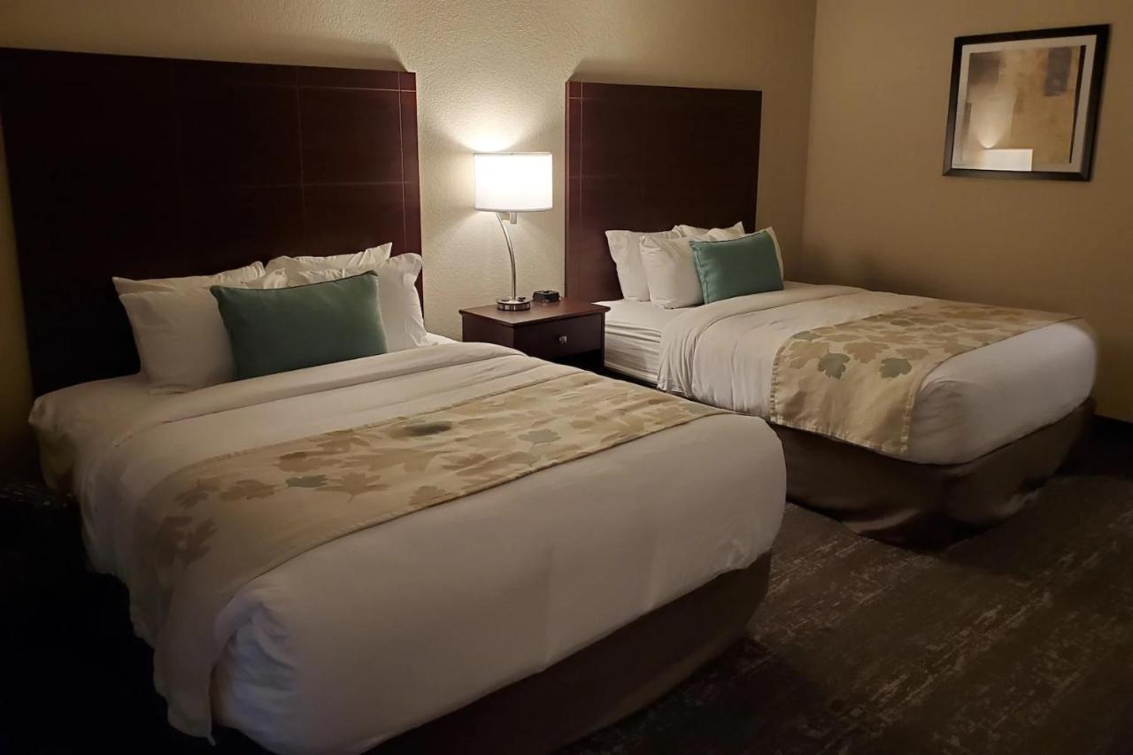 Cobblestone Suites - Ошкош Экстерьер фото