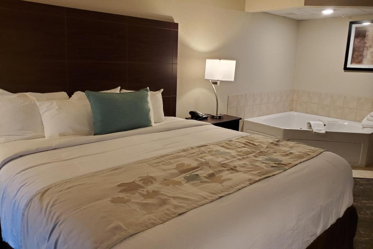 Cobblestone Suites - Ошкош Экстерьер фото
