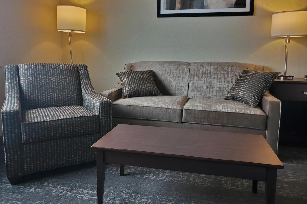 Cobblestone Suites - Ошкош Экстерьер фото