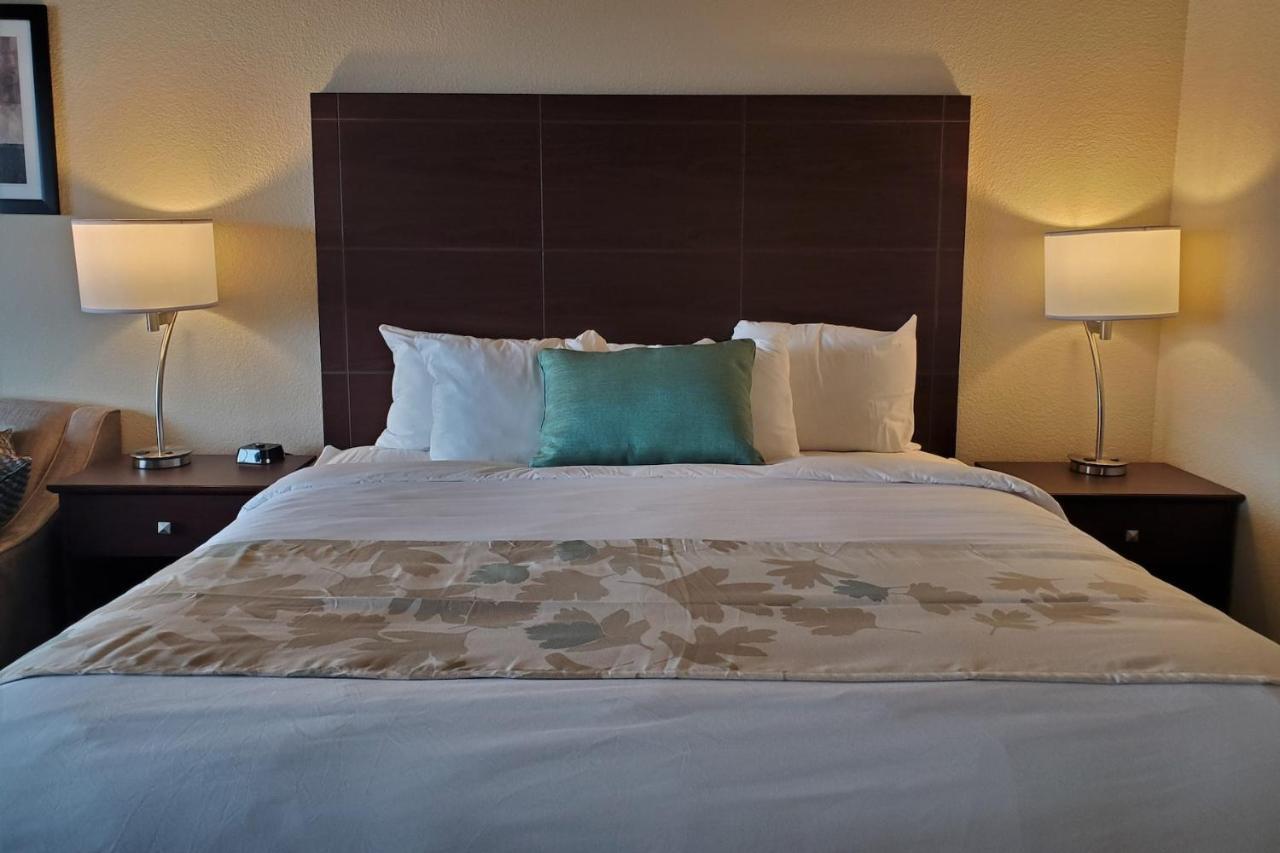 Cobblestone Suites - Ошкош Экстерьер фото
